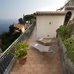 Holiday-In-Amalfi