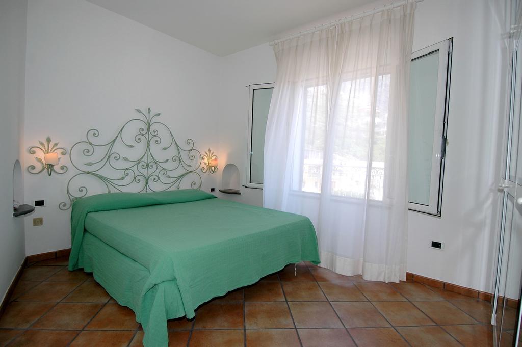 Holiday-in-amalfi *