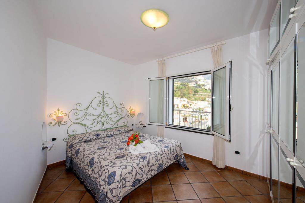 Holiday-in-amalfi * Amalfi