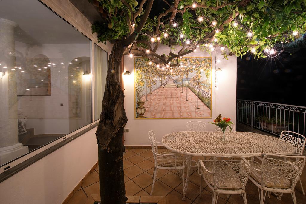 Holiday-in-amalfi * Amalfi